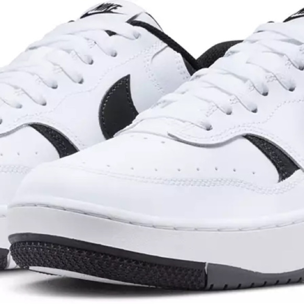 BRAND NEW! Nike Women's Gamma Force Sneakers